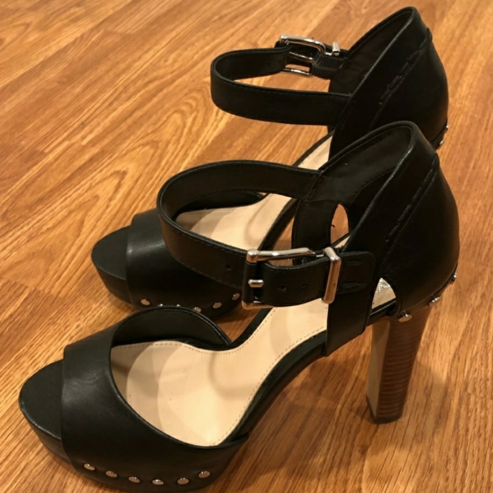 Vince Camuto heeled sandals size 7.5